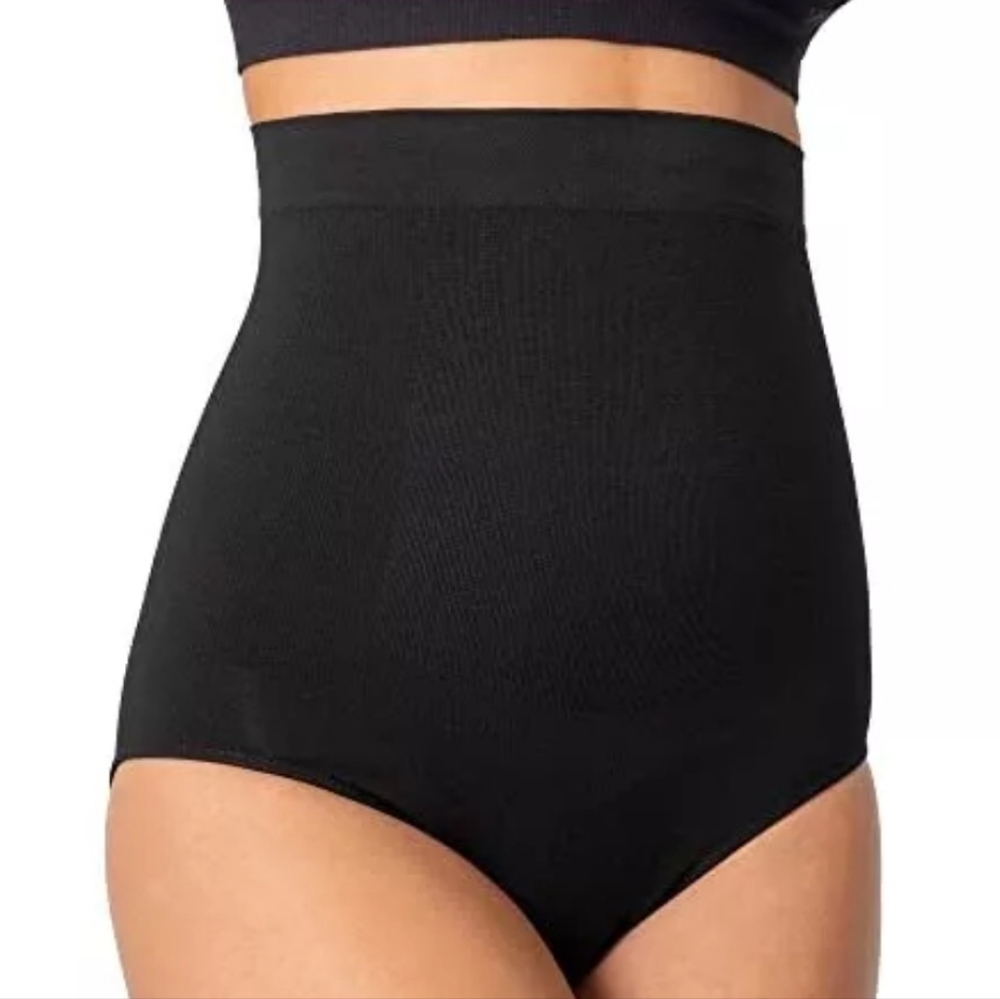 Empetua High-Waisted Shaper Panty In Black
